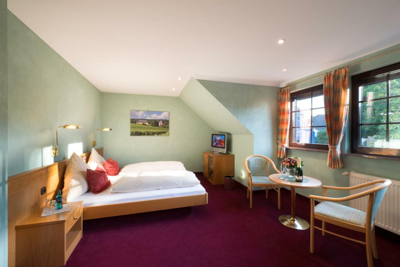 Weinhotel Offenstein Erben Eltville am Rhein Esterno foto